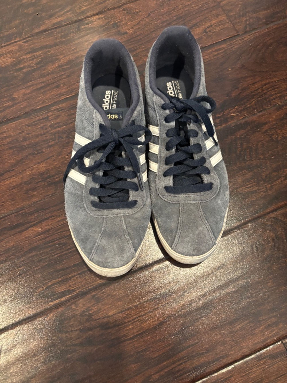 Women’s sneakers